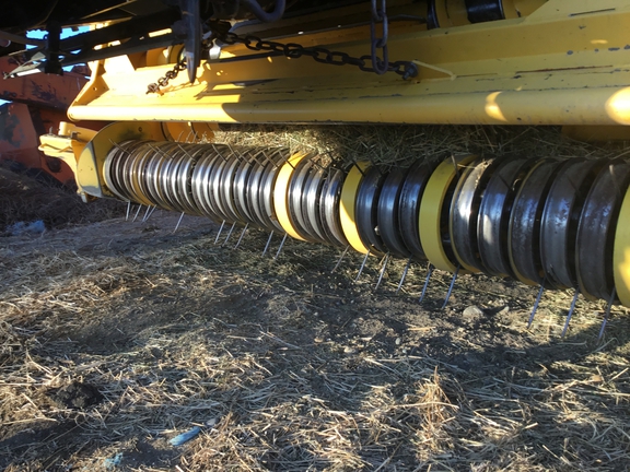 2019 New Holland 340+