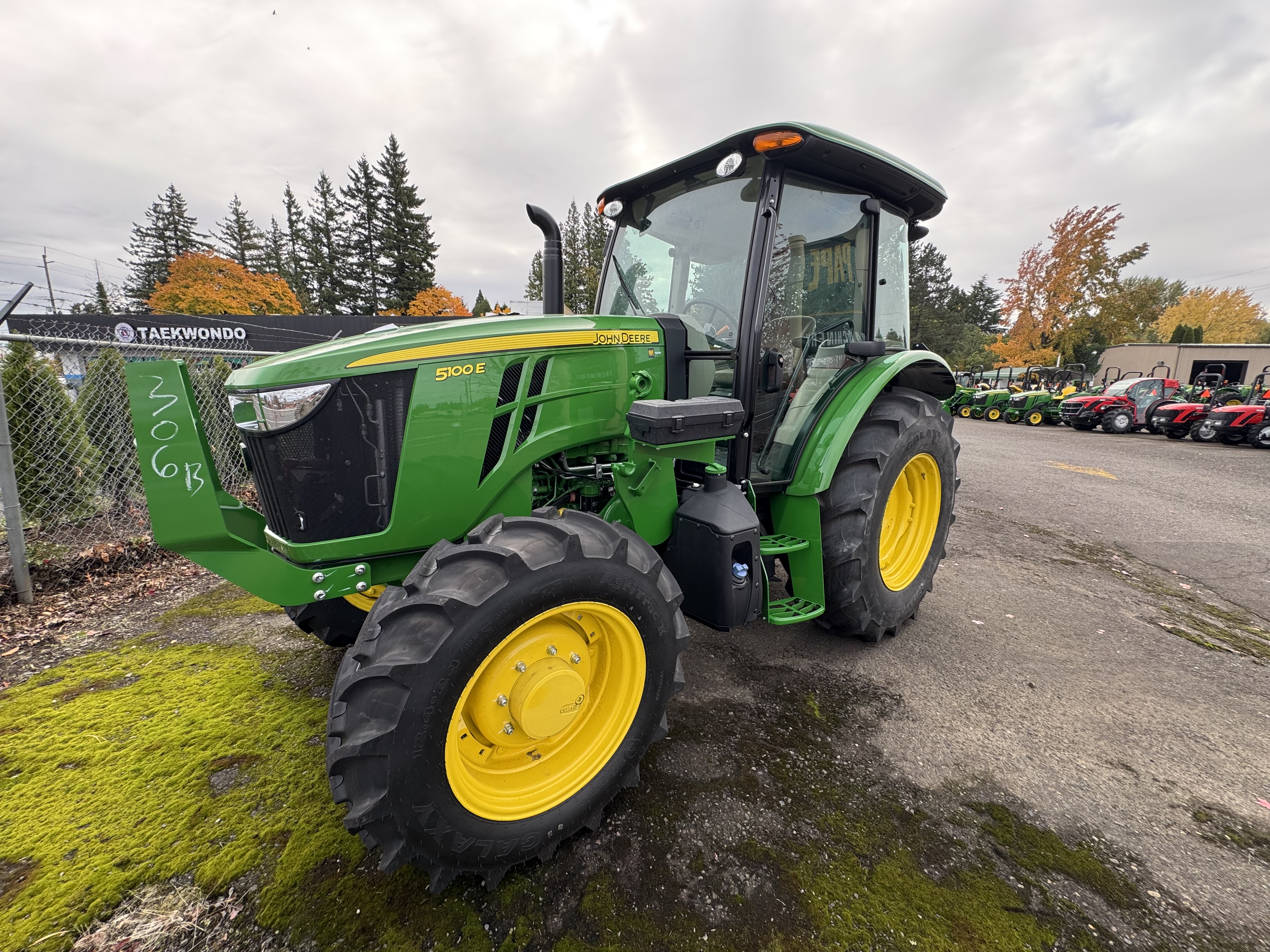 2025 John Deere 5100E