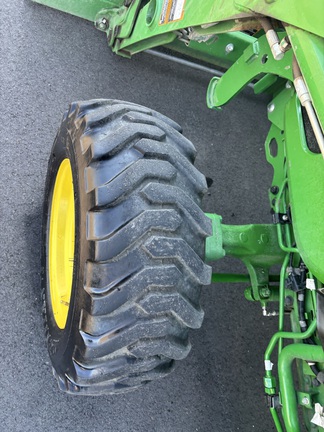 John Deere 4052R