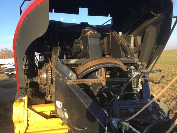 2019 New Holland 340+