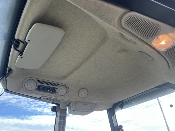 2023 John Deere 6135E