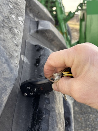 2025 John Deere 8RT410