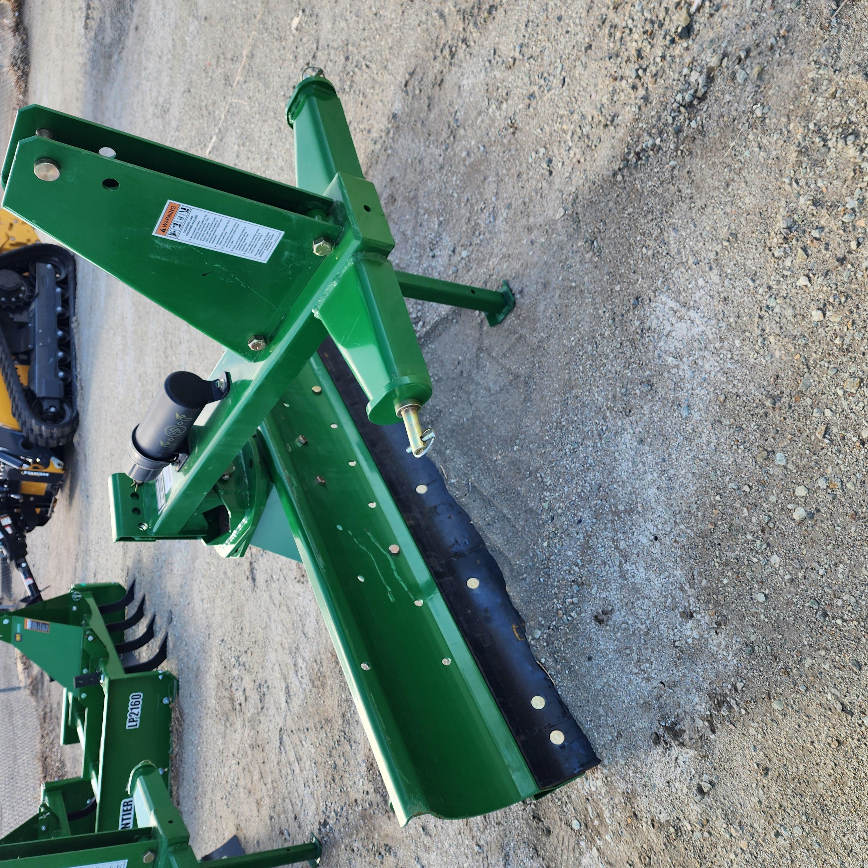 2024 Frontier RB2172