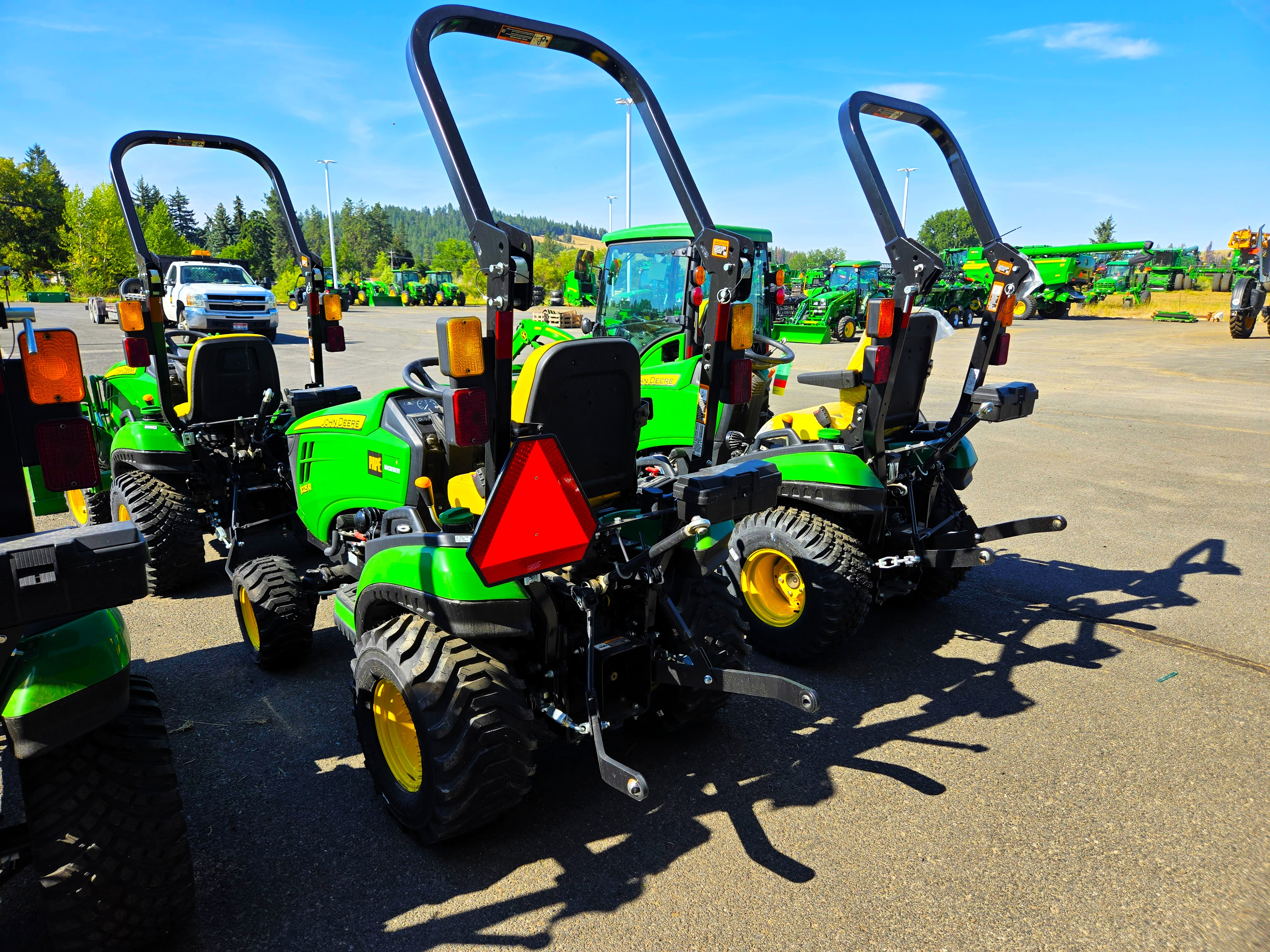2023 John Deere 1025R