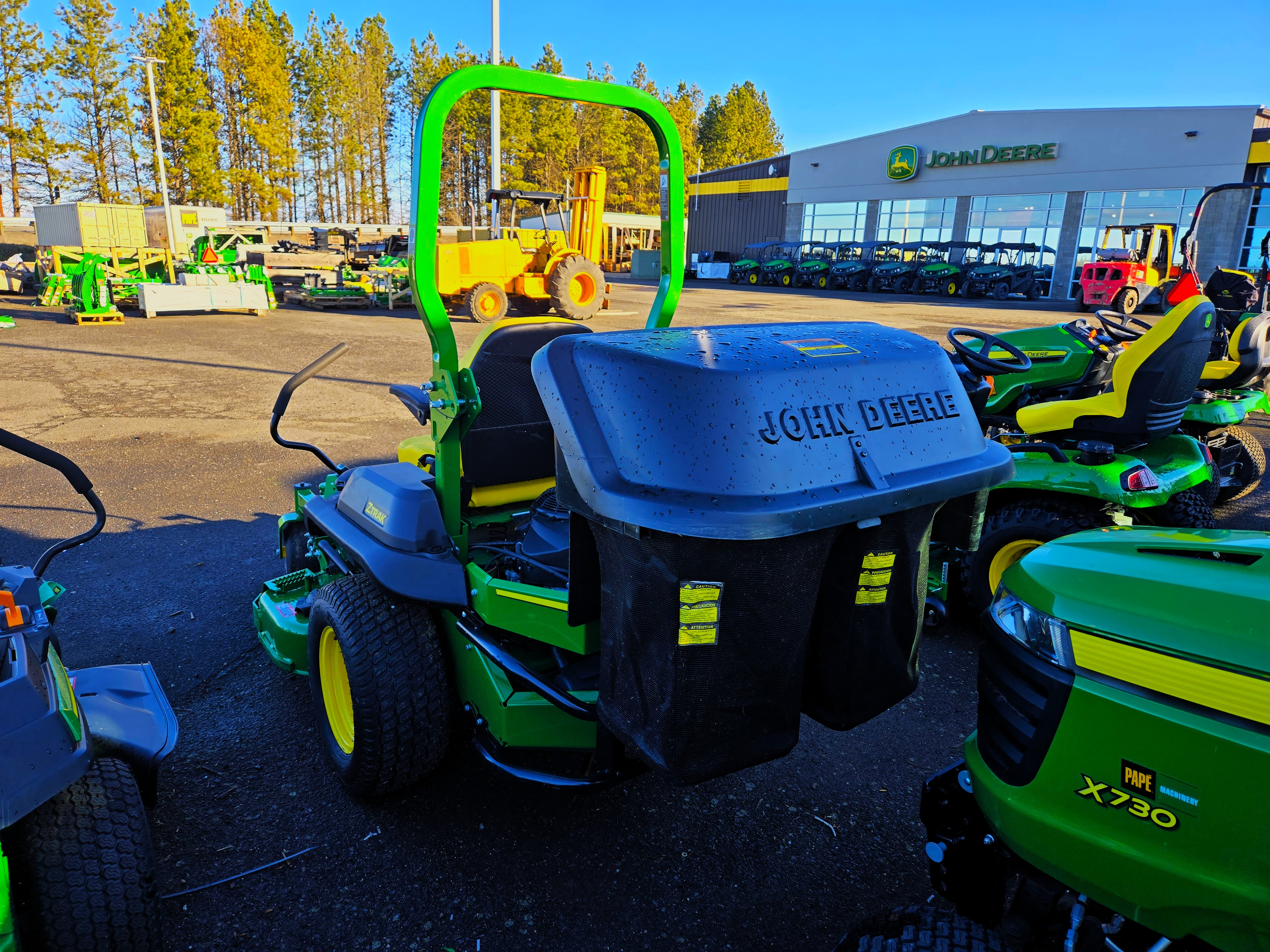 2024 John Deere Z720E