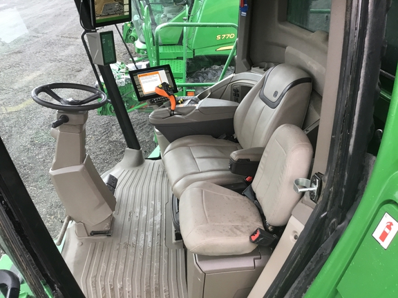 2025 John Deere S7700