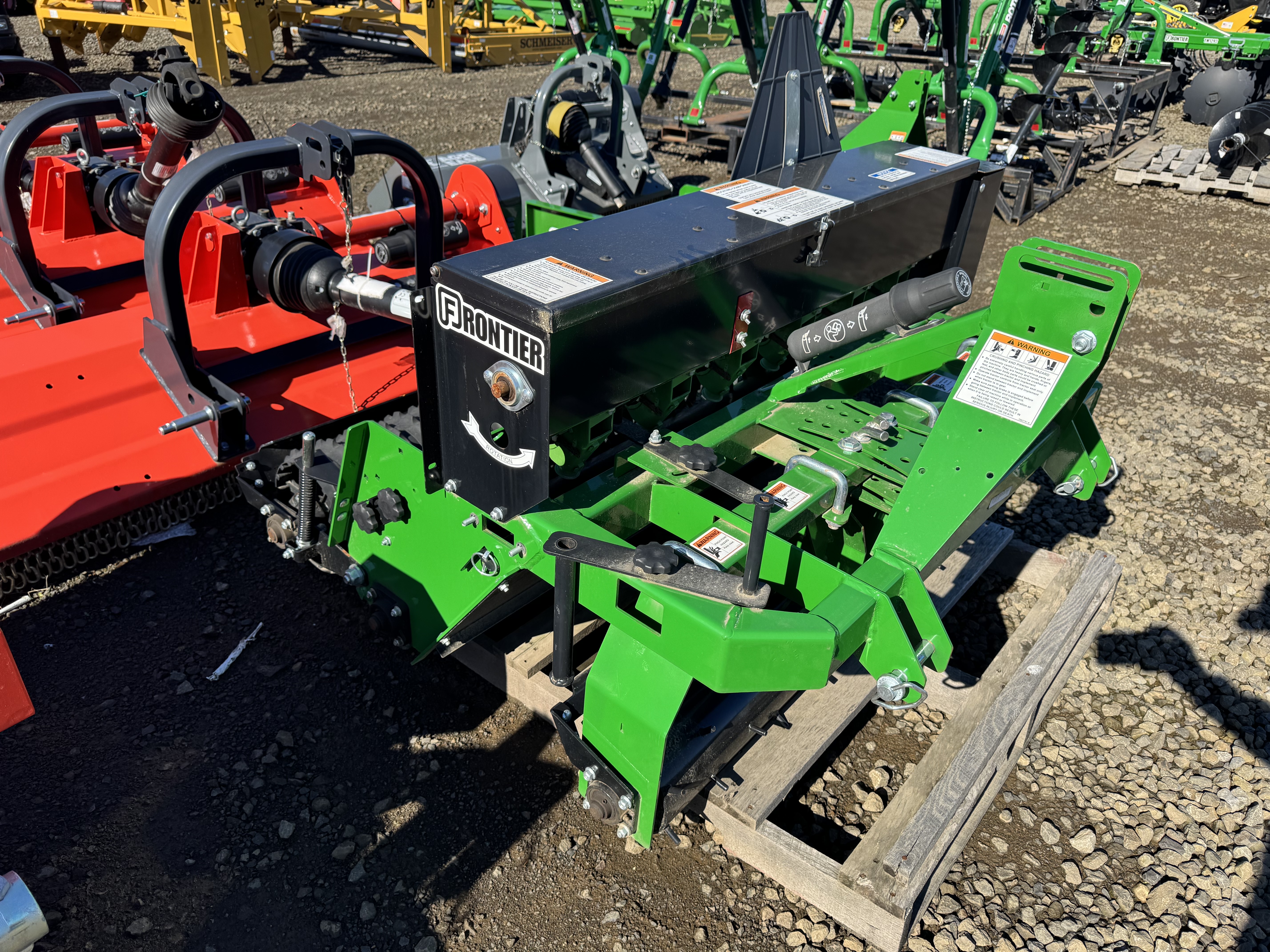 2022 Frontier GS1048