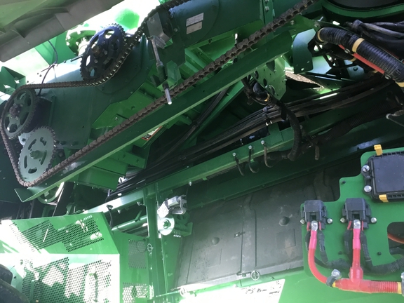 2025 John Deere S7800