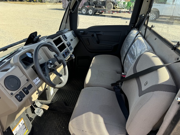 2023 John Deere 865R