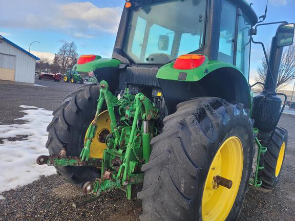 2017 John Deere 6110M