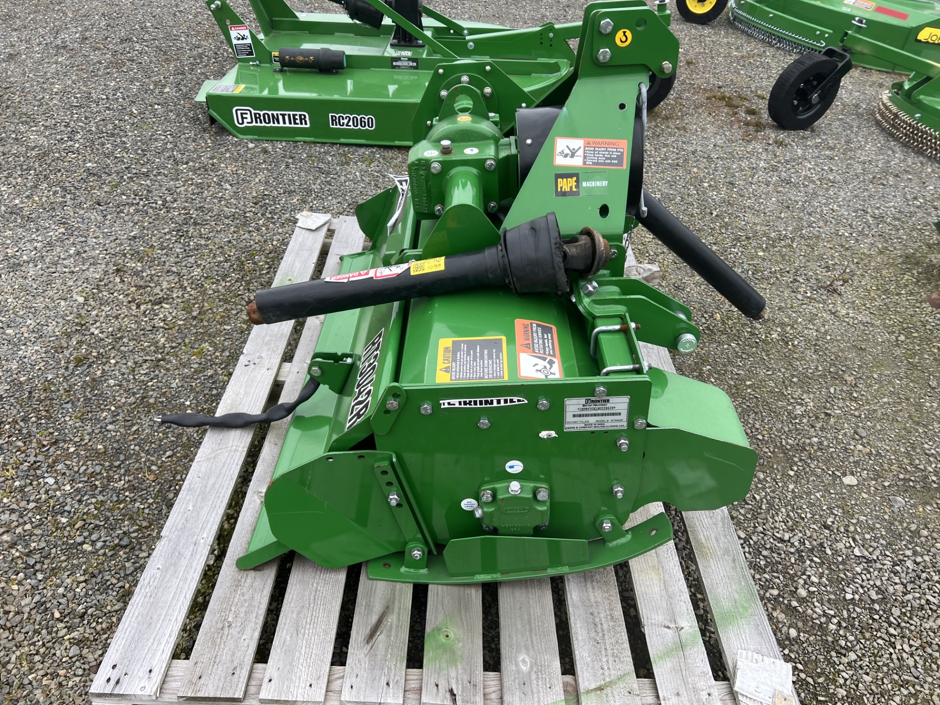 2022 Frontier RT3042