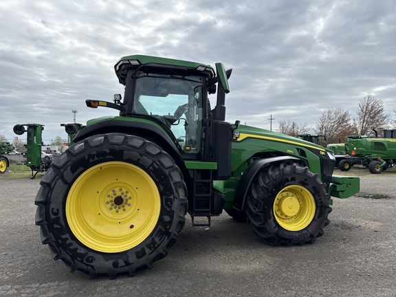 2023 John Deere 8R280
