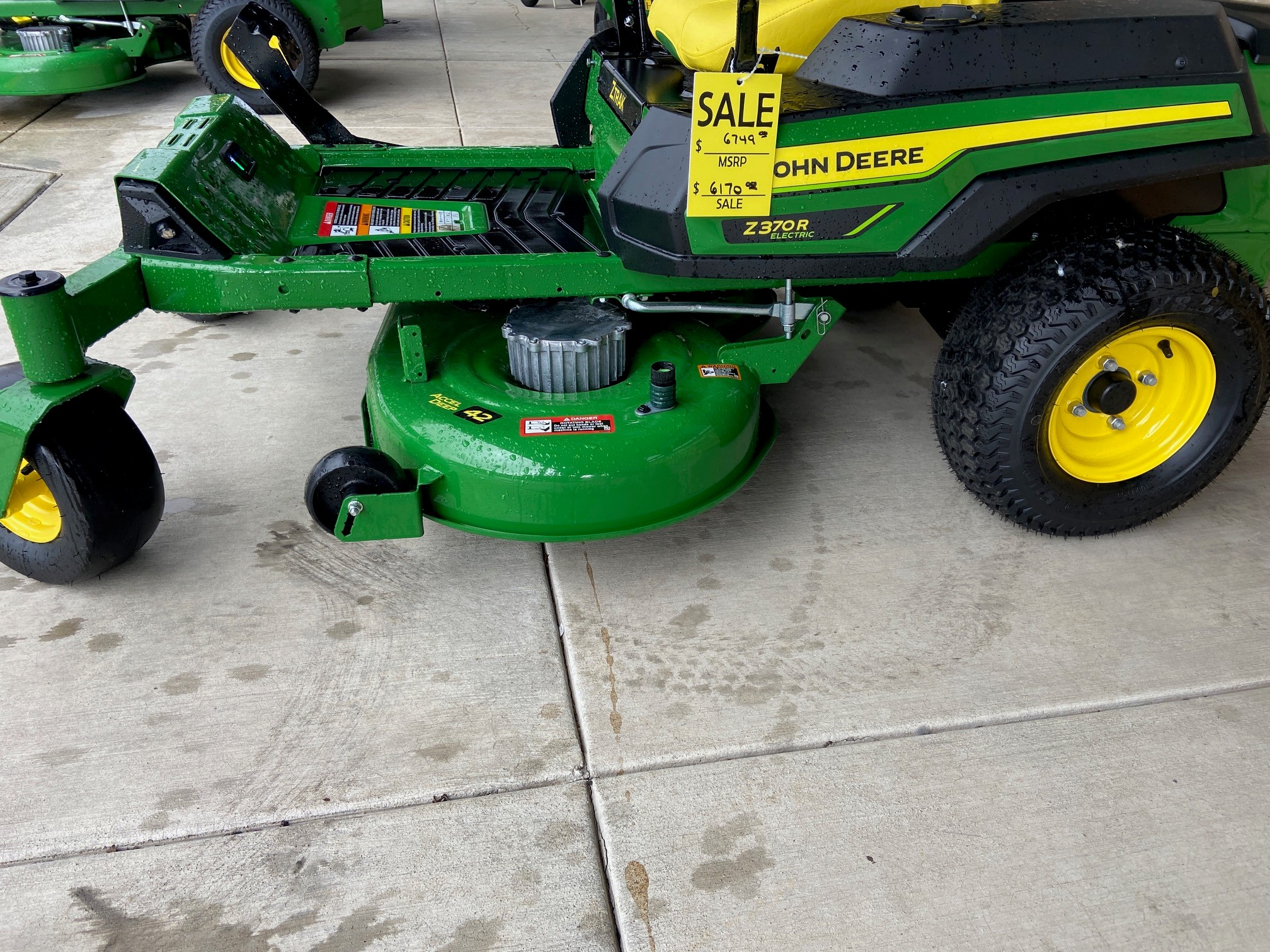 2025 John Deere Z370R