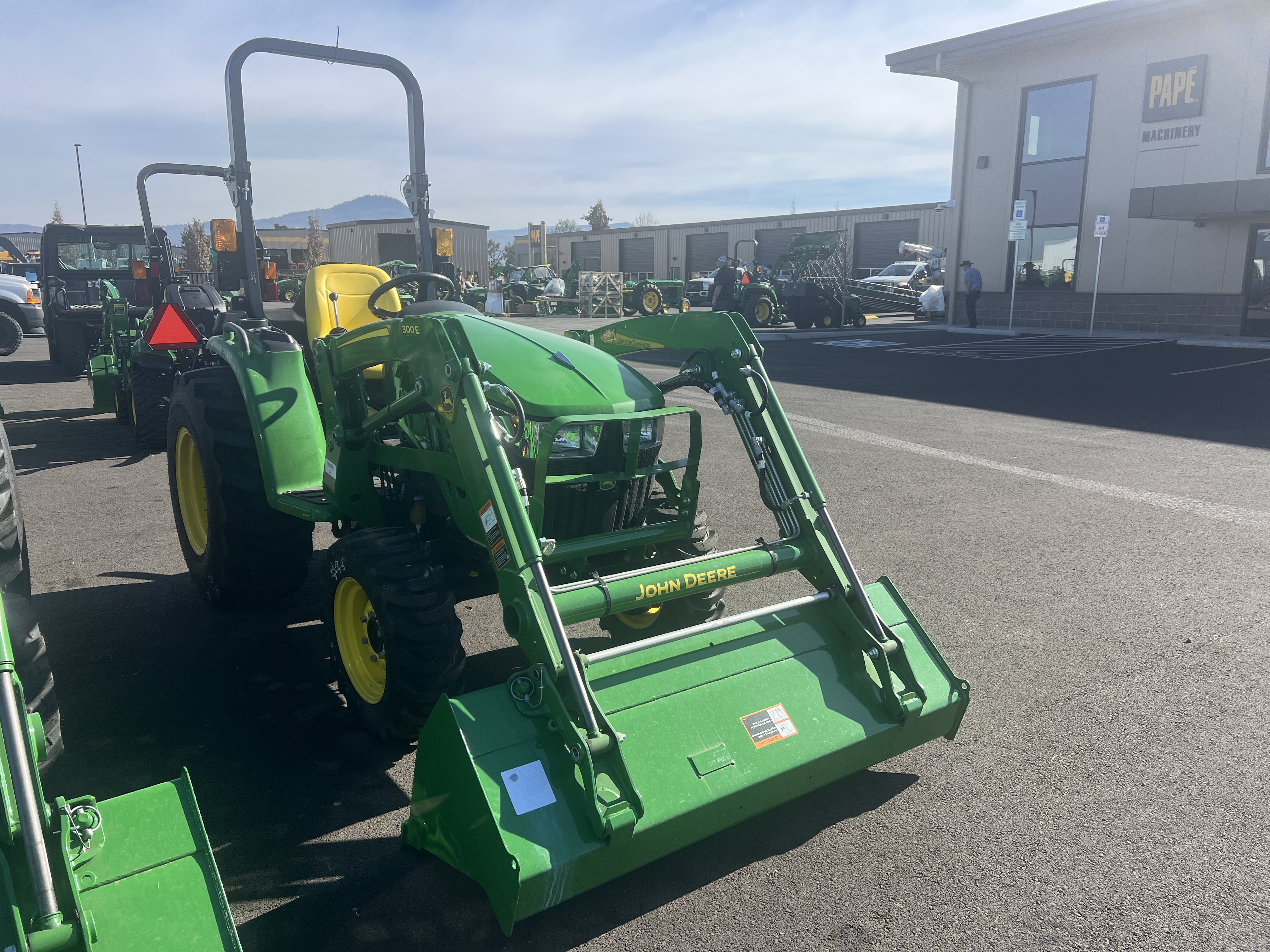 2024 John Deere 3025E