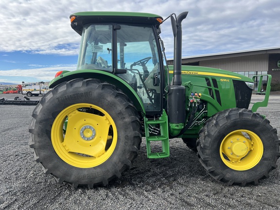 2023 John Deere 6135E