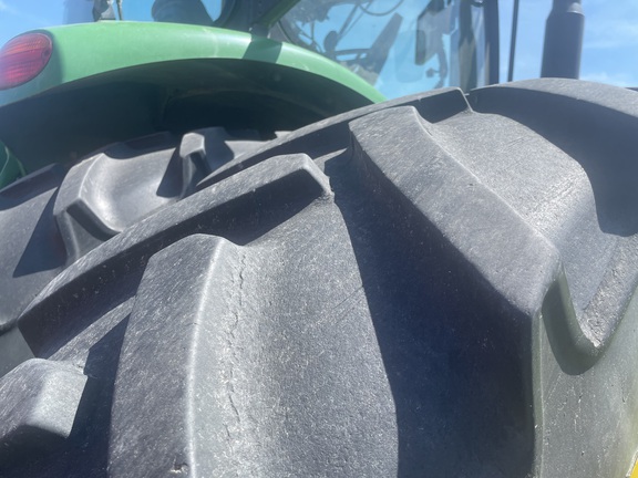 2014 John Deere 7230R