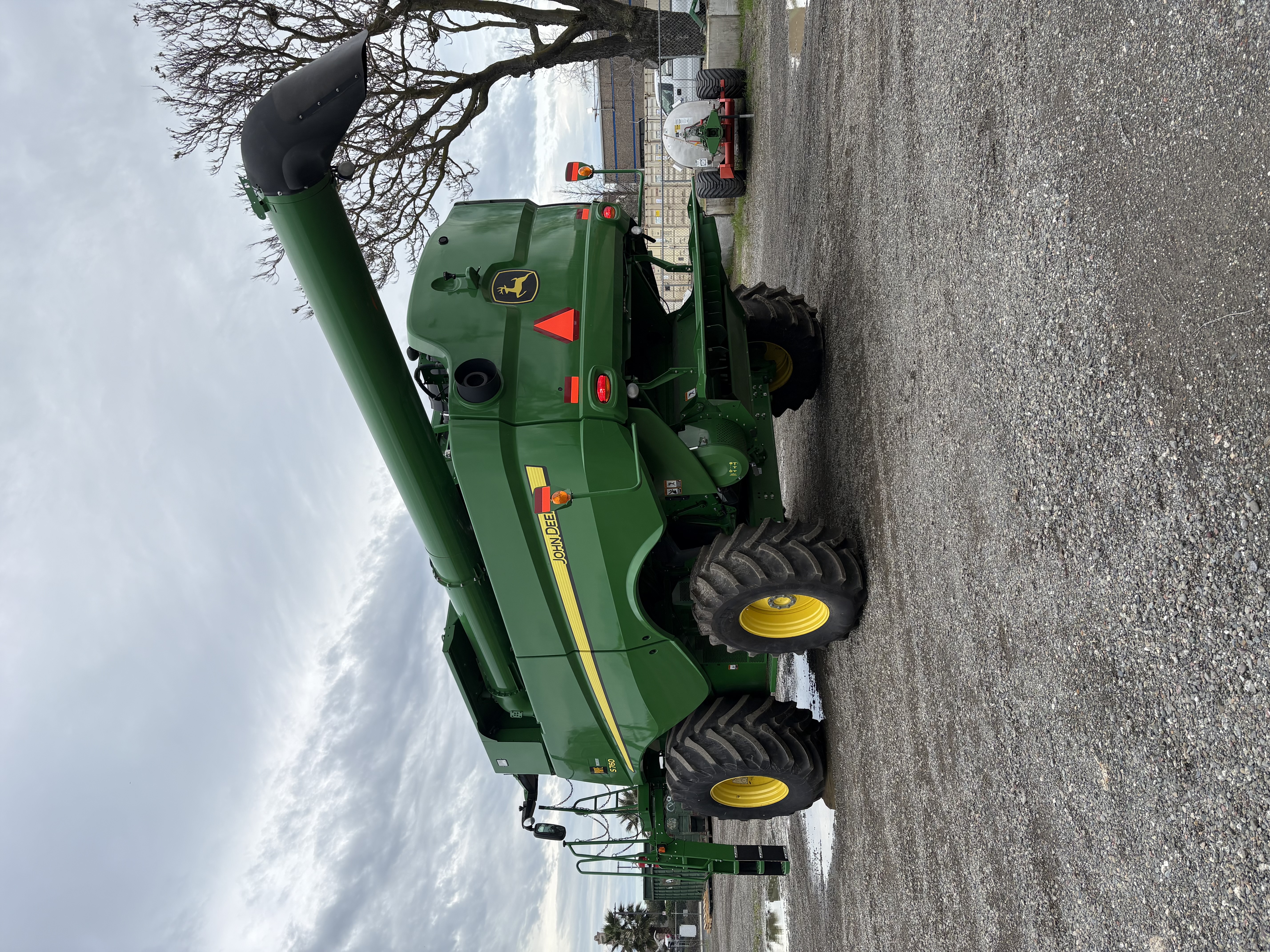 2024 John Deere S760