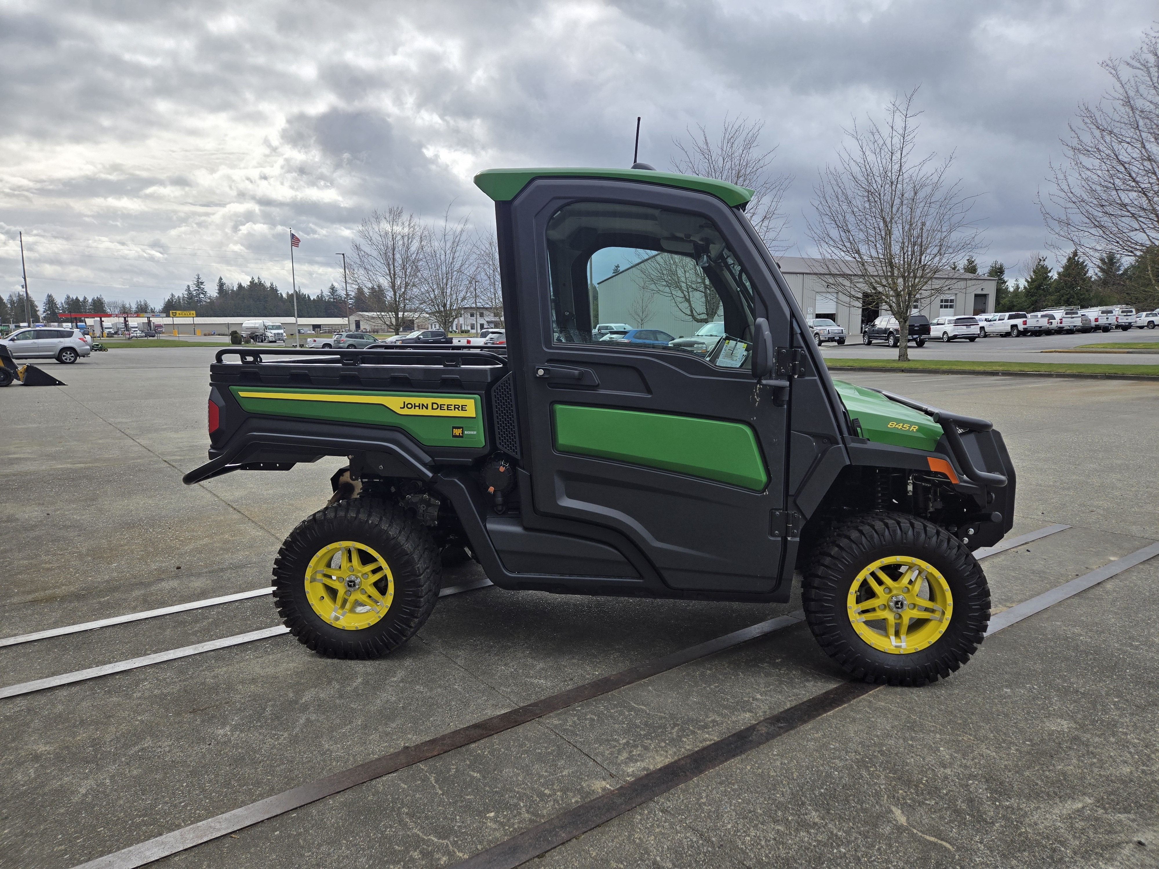 2025 John Deere 845R