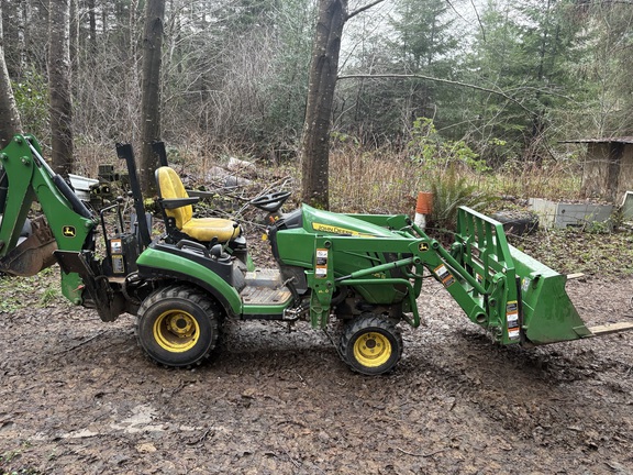 2013 John Deere 1025R