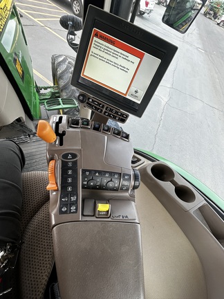 2018 John Deere 7230R
