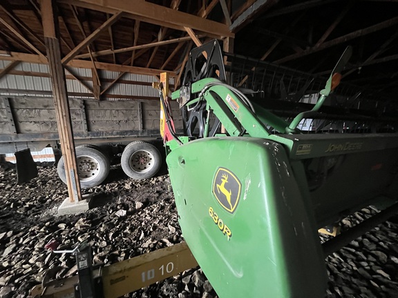 2011 John Deere 630R
