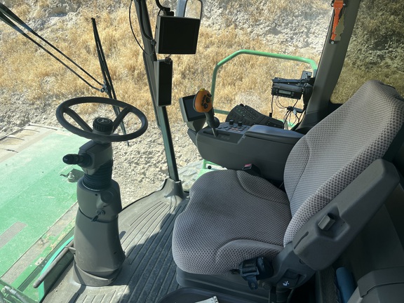 2016 John Deere W235