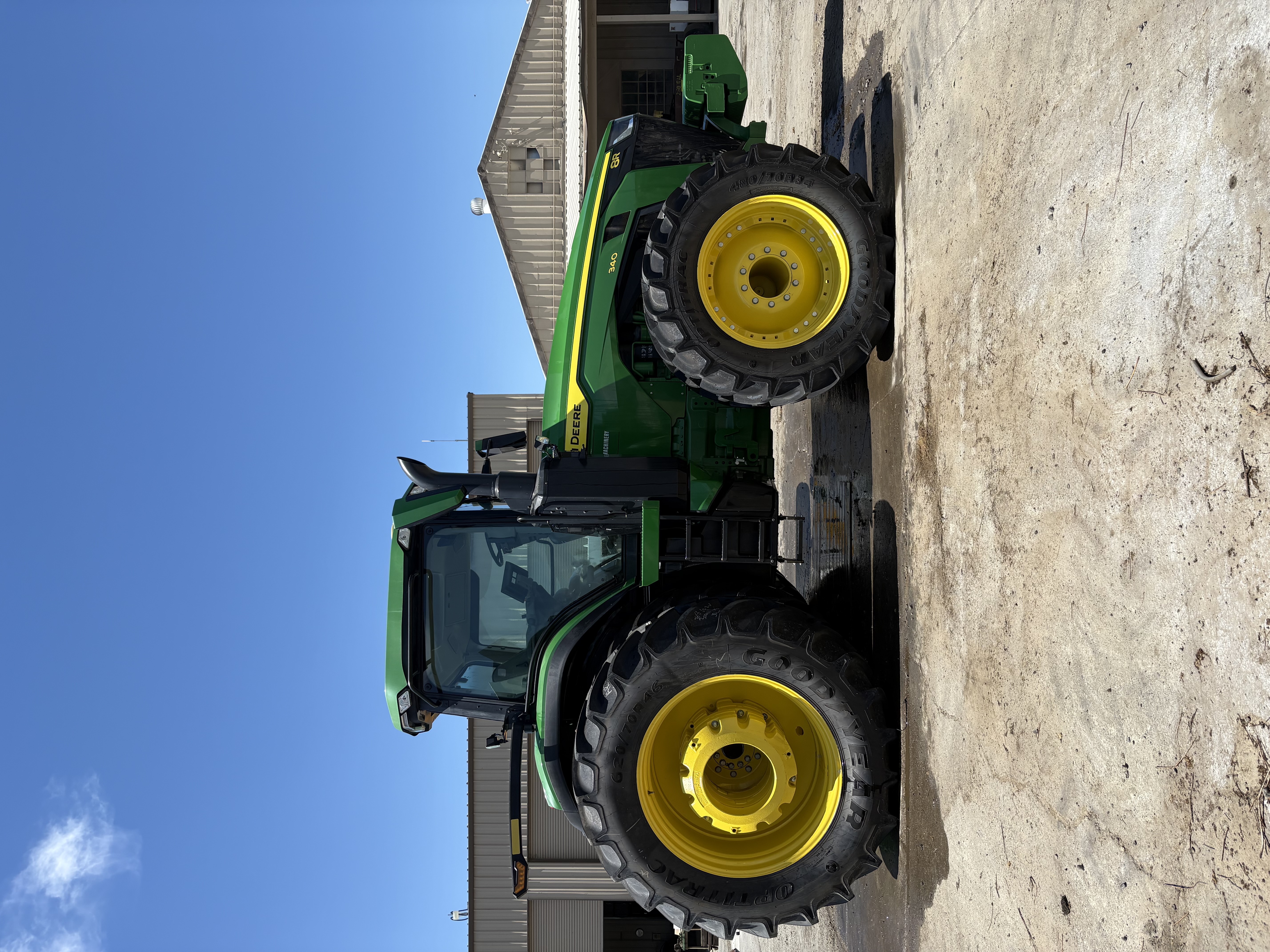 2024 John Deere 8R340