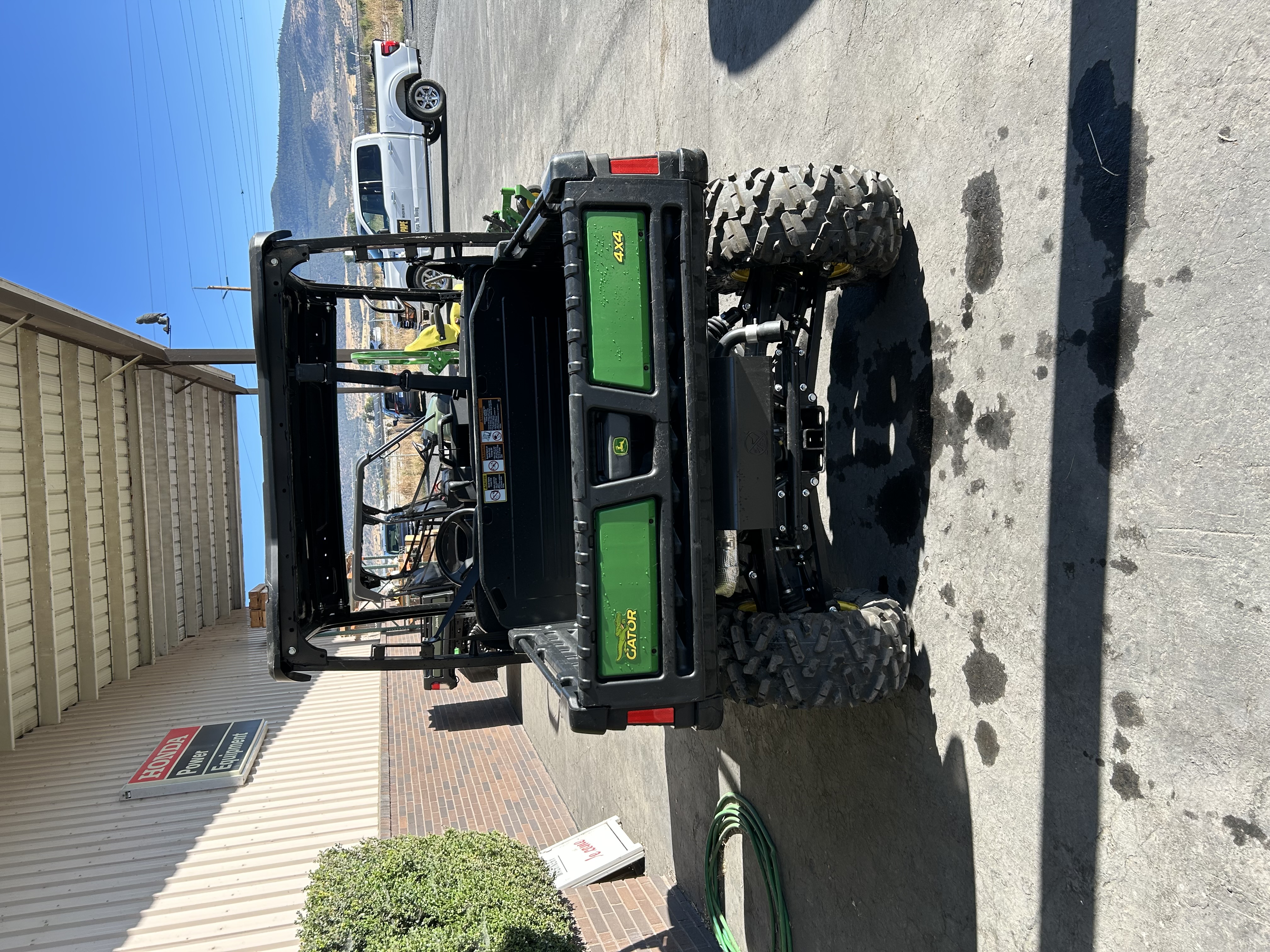 2023 John Deere 835E