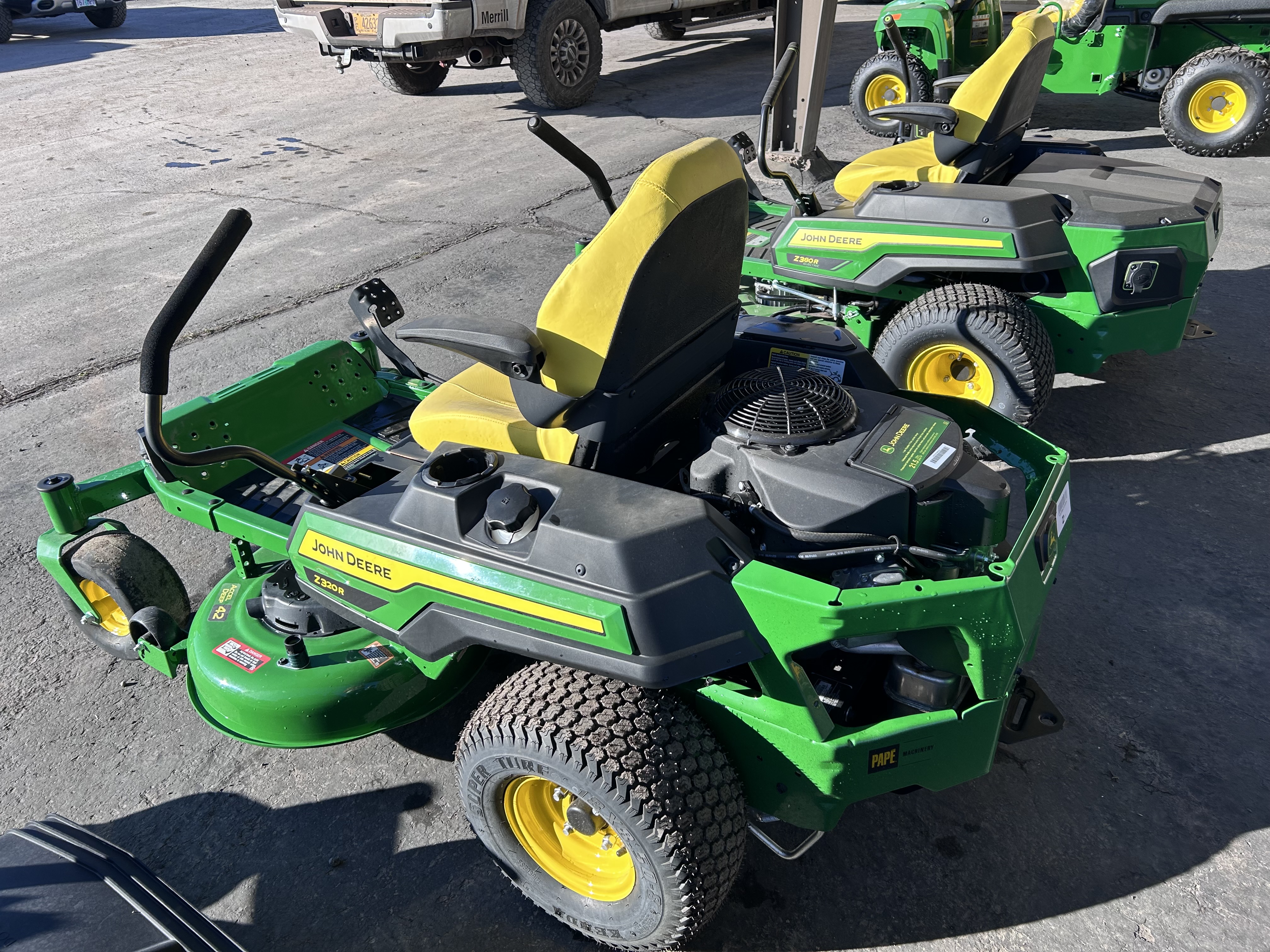 2025 John Deere Z320R