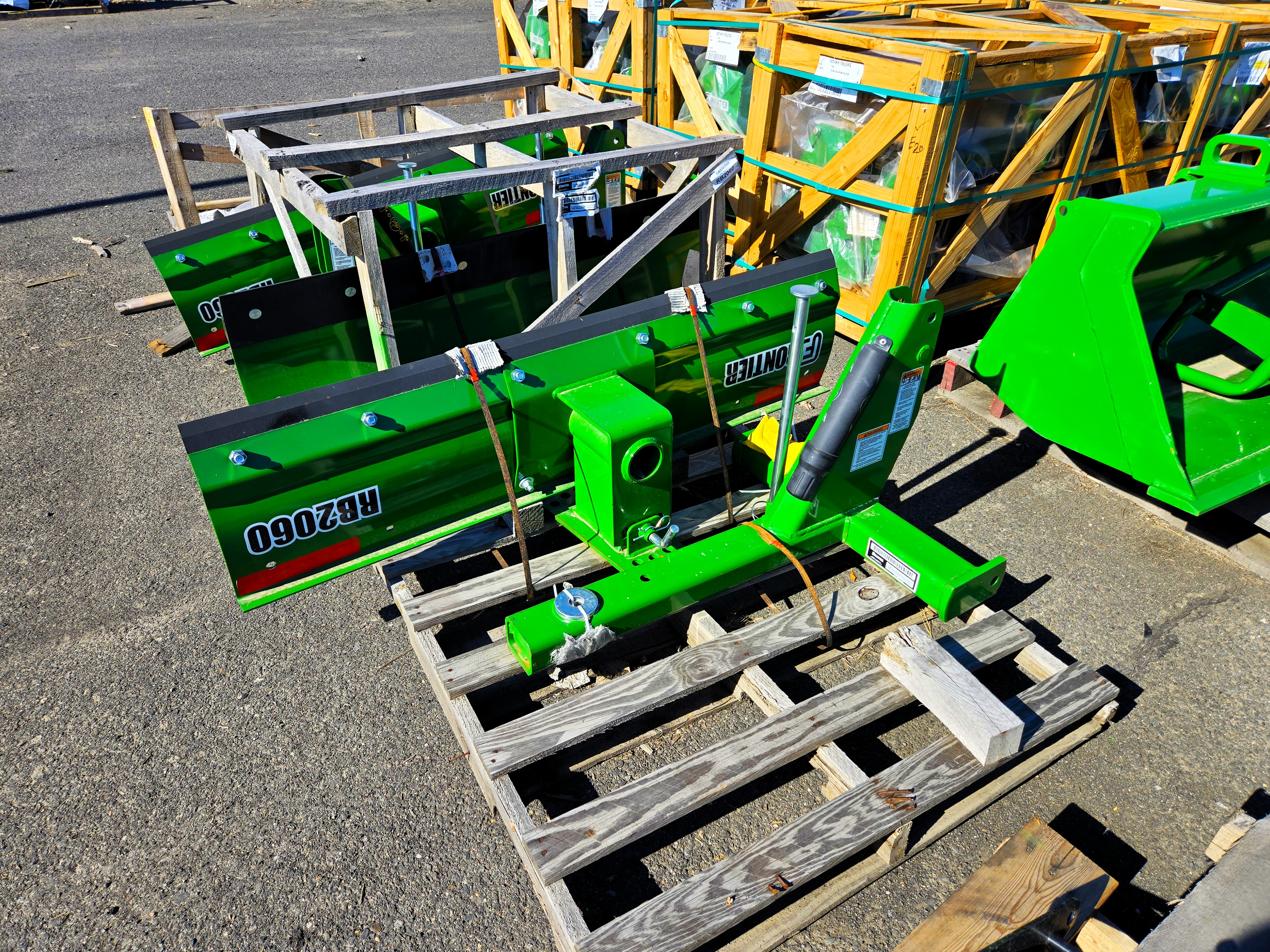 2022 Frontier RB2060