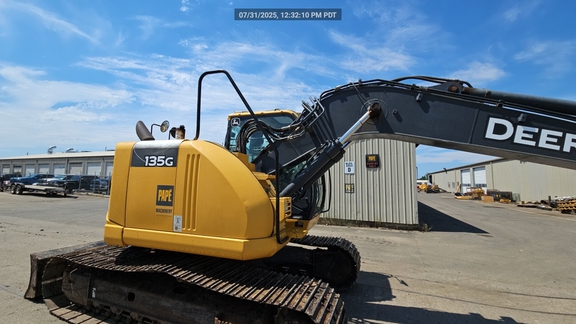 2015 John Deere 135G