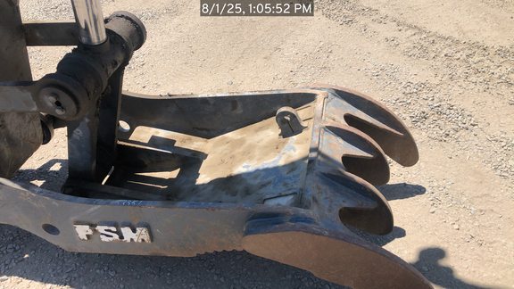 2022 John Deere 245G