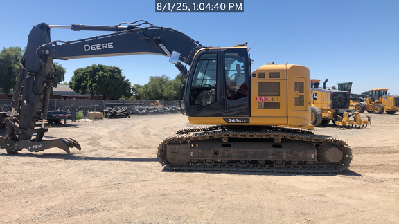 2022 John Deere 245G