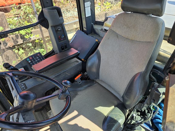 2017 John Deere 744K