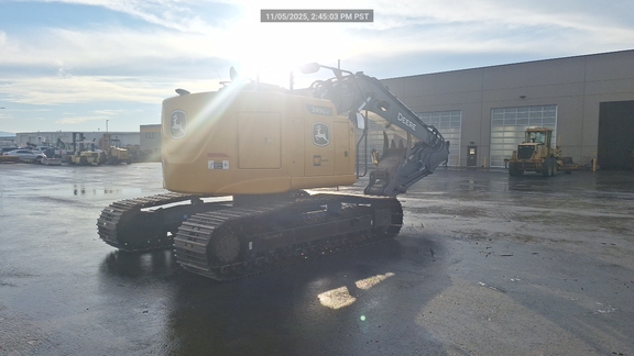 2022 John Deere 245G