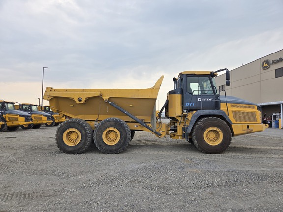 2022 John Deere 260E