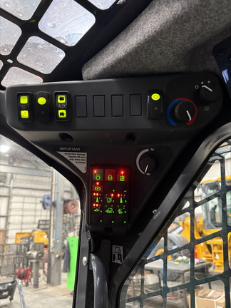 2024 John Deere 325G