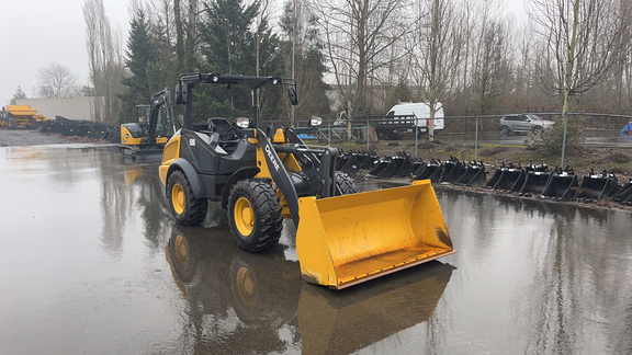 2022 John Deere 204L