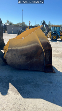 2022 John Deere 844LAH