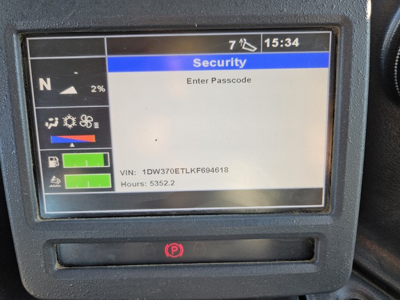 2020 John Deere 370E