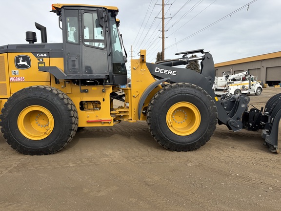 2025 John Deere 644G
