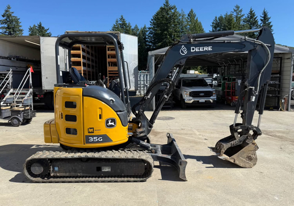 2022 John Deere 35G