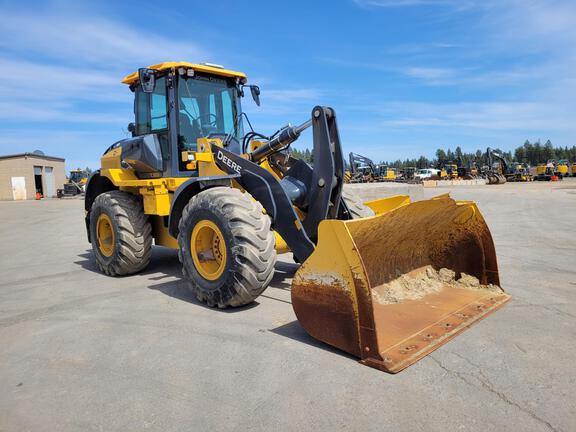 2022 John Deere 544P