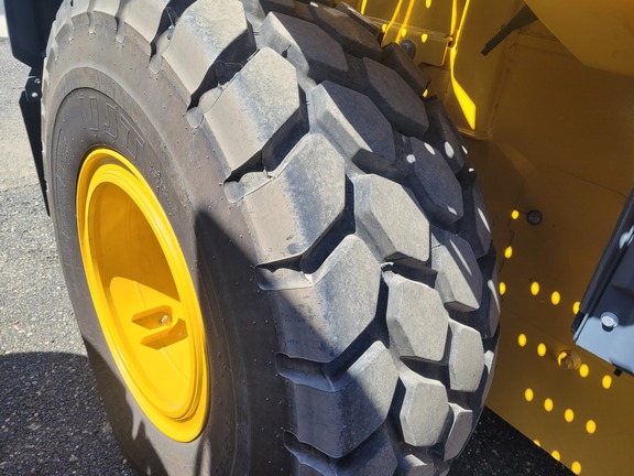 2024 John Deere 544P