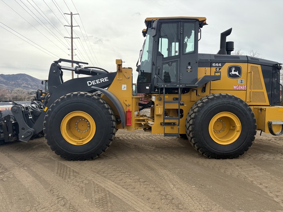 2025 John Deere 644G