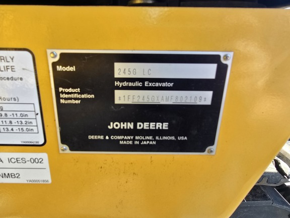 2021 John Deere 245GLC