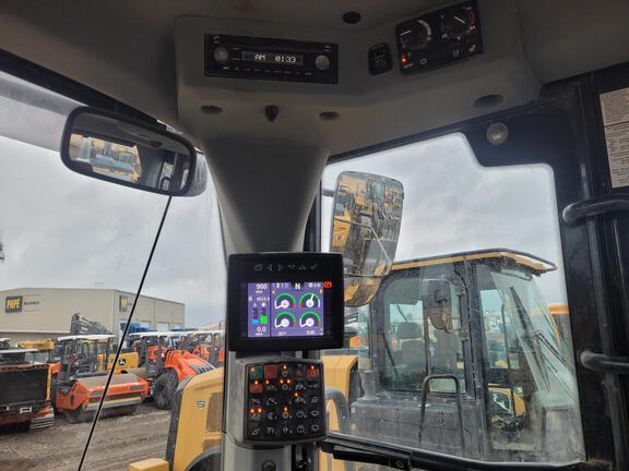 2019 John Deere 824L