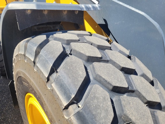 2024 John Deere 544P