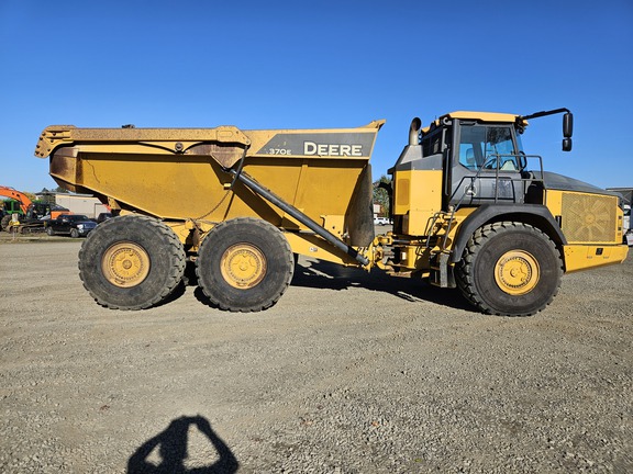 2020 John Deere 370E