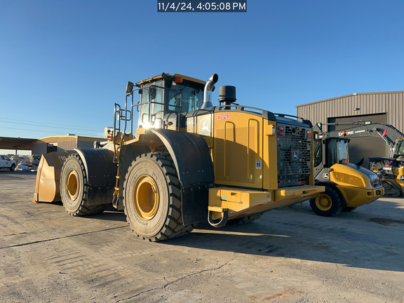 2022 John Deere 844LAH